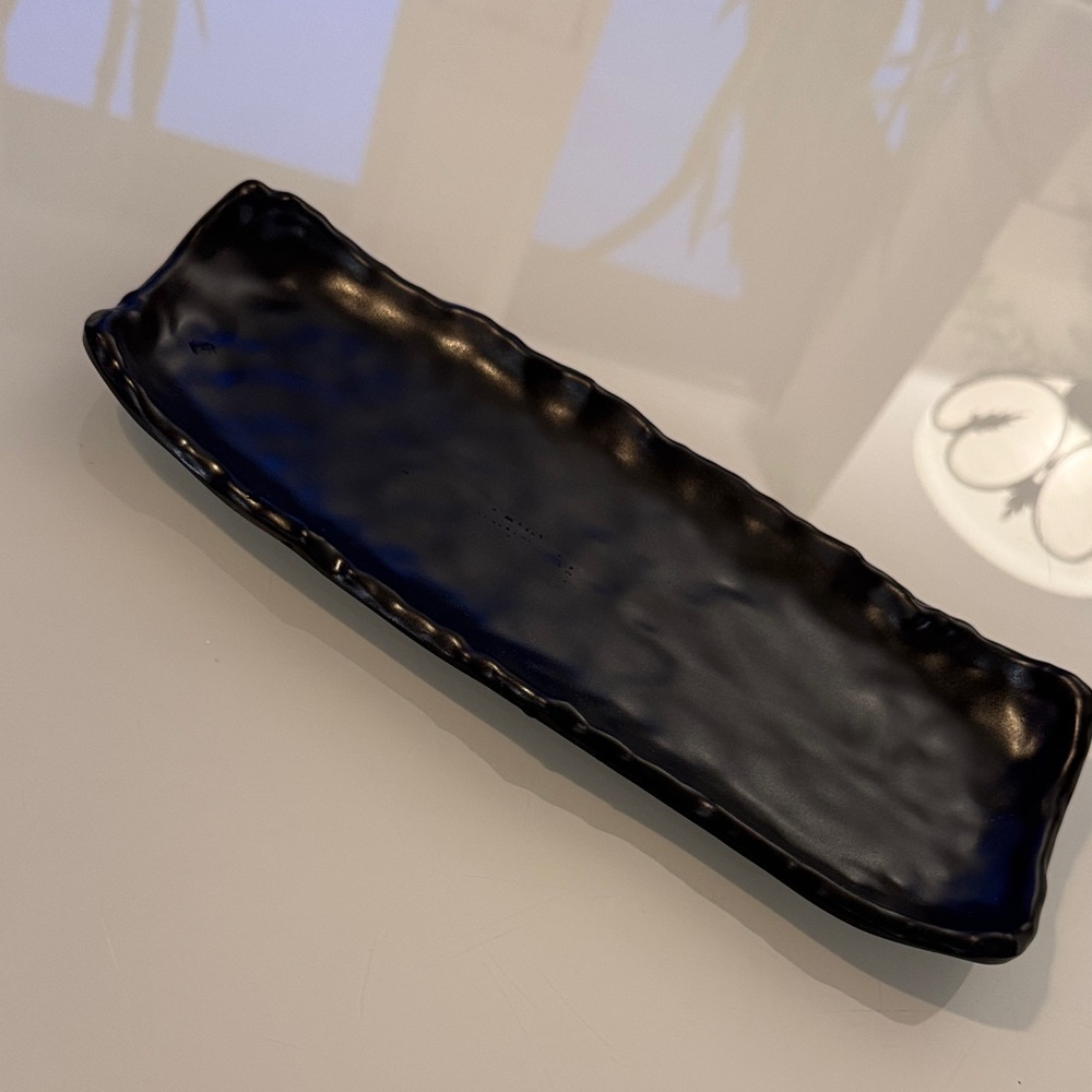 Set of 4 black Yangzi Melamine Ceramic Plate or Serving Tray